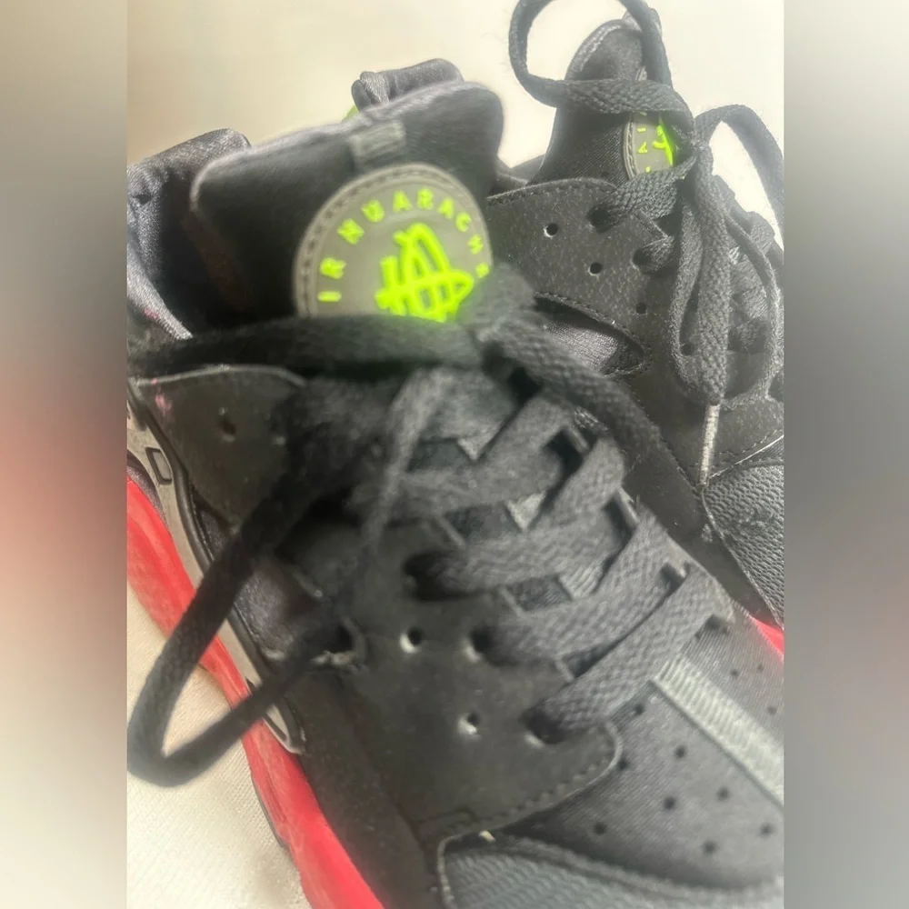 Nike Air Huarache Hyperpunch
